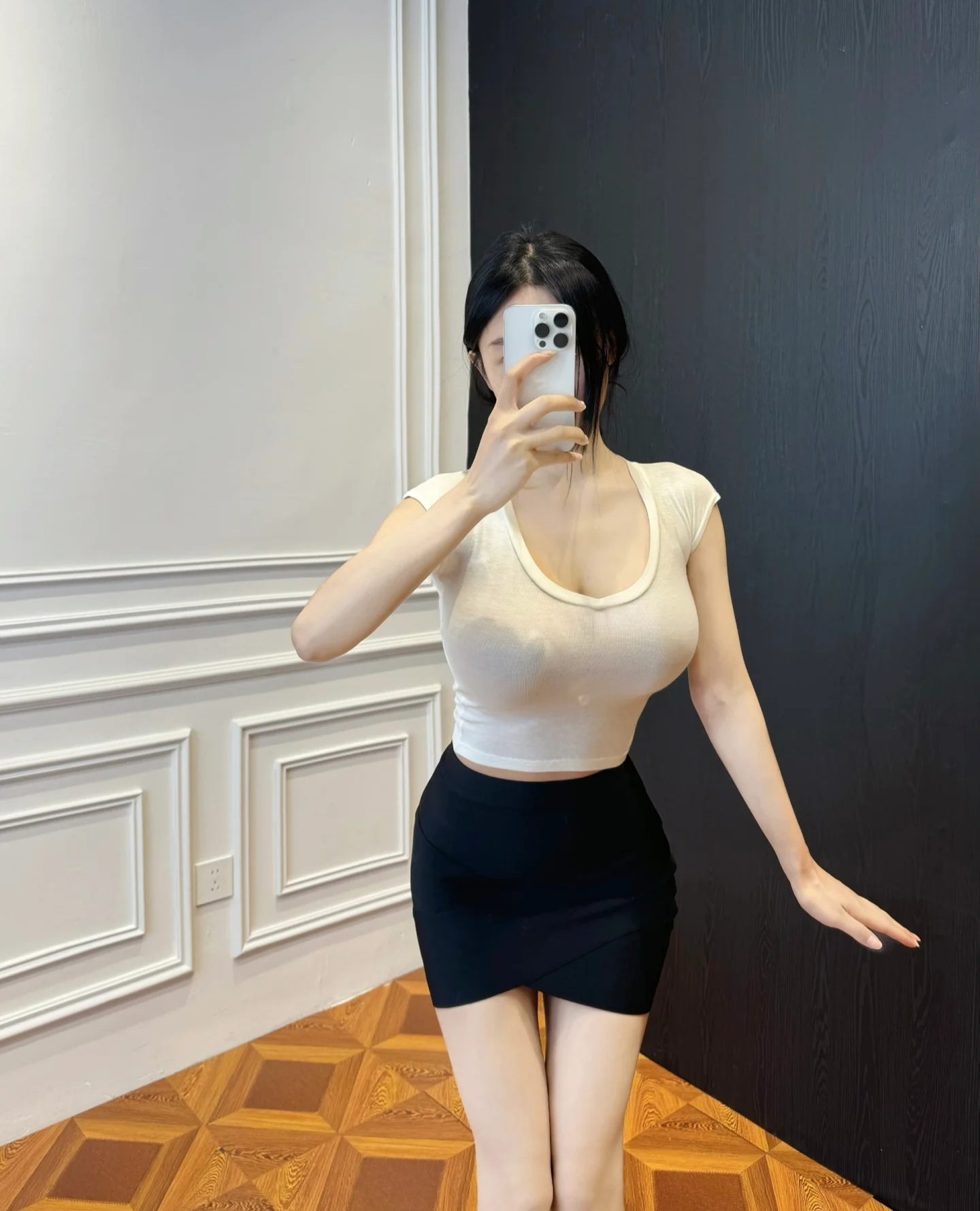 Camera_1040g3k031huh2bliji404a197sih5ajho3stt2o_edit_176411974492547